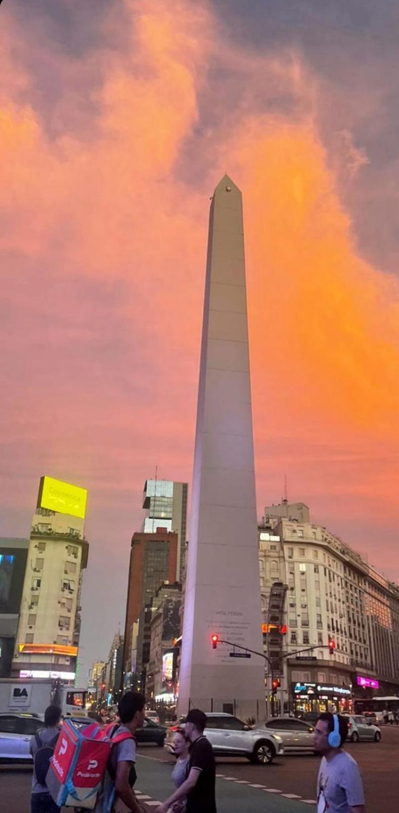 A Metros Del Obelisco/centro/teatros/pizzerias/mas Apartment Buenos Aires